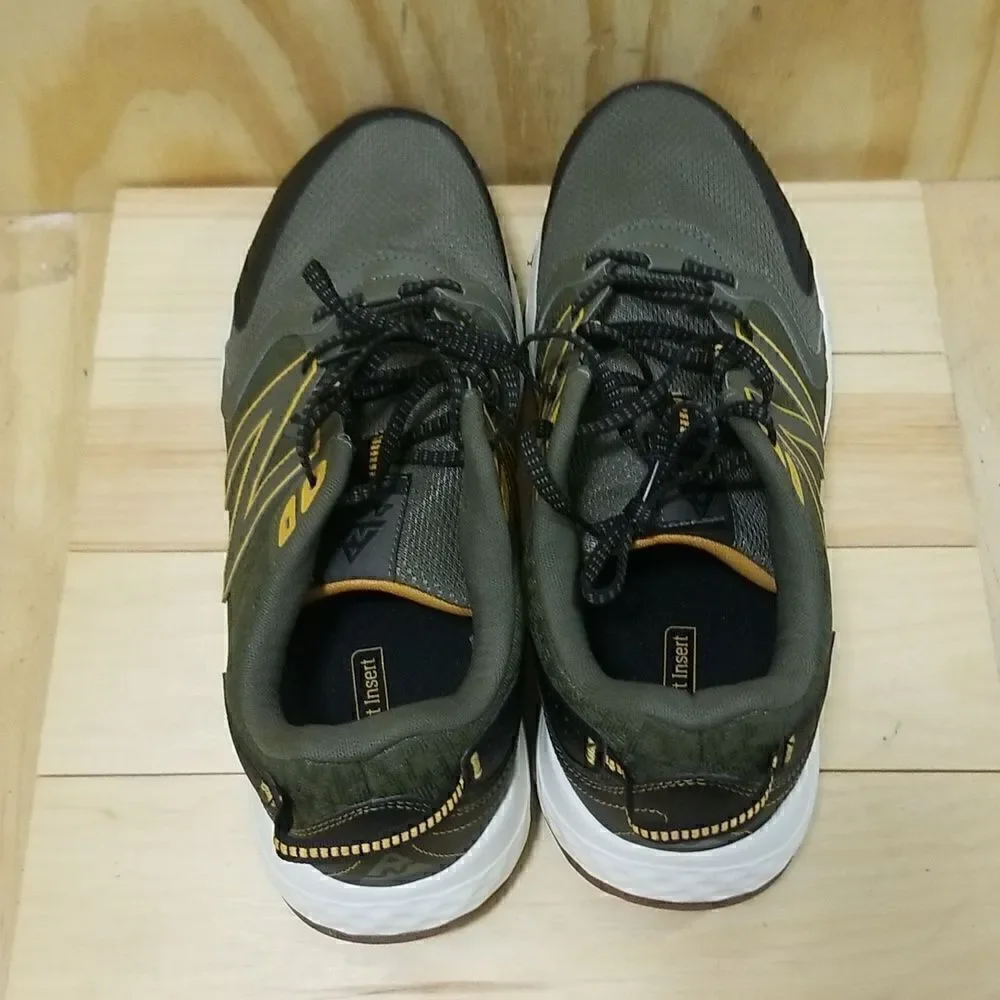 New Balance Men's Trail Running  Green / Black - White BRAND NEW SZ-14